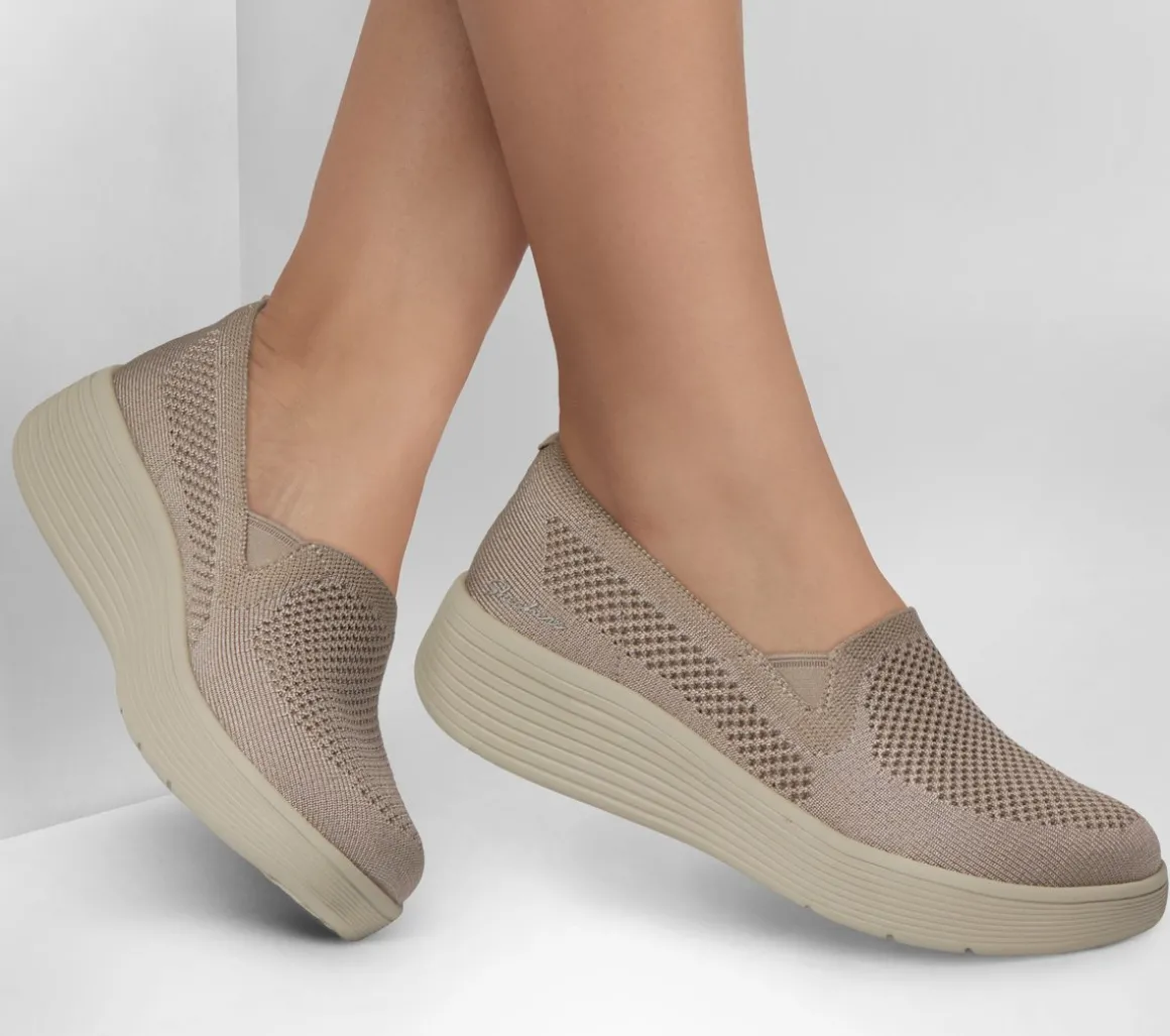 Relaxed Fit: Arch Fit Laguna - Adore Her